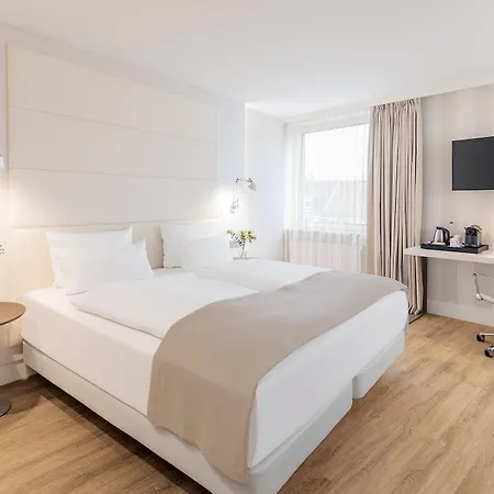 Hotel Nh 4*