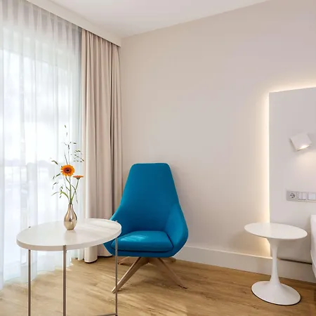 Hotel Nh 4*